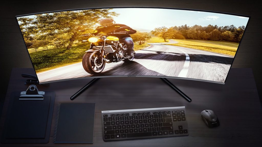 Samsung CRG9 monitor