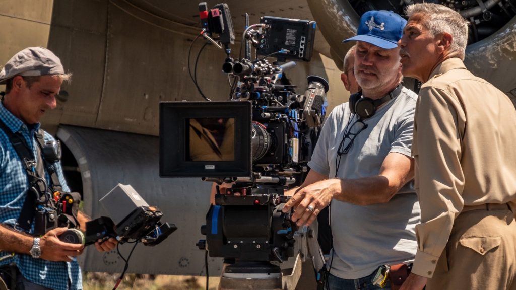 Cinematographer Martin Ruhe and George Clooney on Catch 22 set