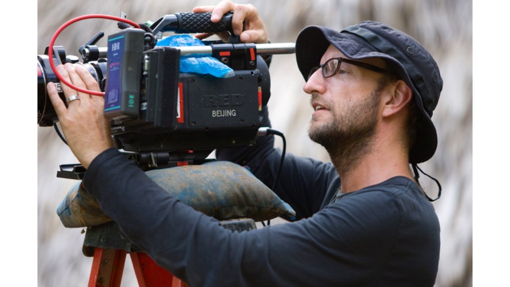 Steven Soderbergh uses ice pack to cool the RED One on Ché set. Source: REDUser. Credit: Unknown