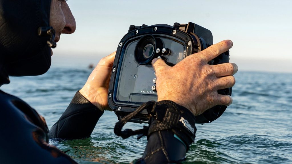 Ocean cinematography with the AquaTech REFLEX for the Hasselblad X1D II 50C