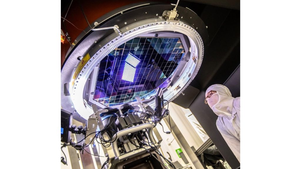 The LSST digital camera.The focal plane is made up of 189 individual CCD sensors. Credit: J.ORRELL/SLAC NATIONAL ACCELERATOR LABORATORY