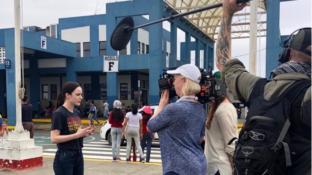 DP Claudia Raschke with Rachel Brosnahan at the Peruvian border to talk to refugees from Venezuela. Photo by Lucas Millard