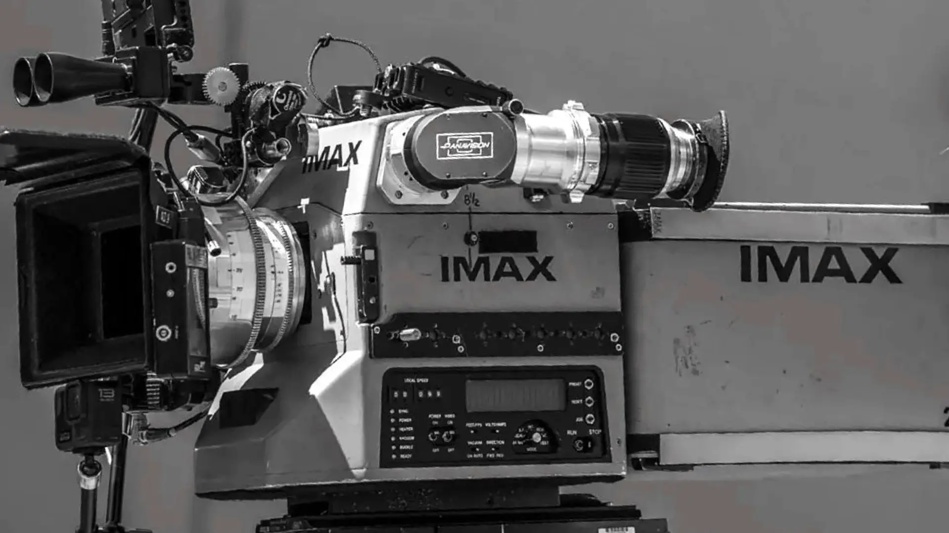 The camera and lens that shot Dune 3
